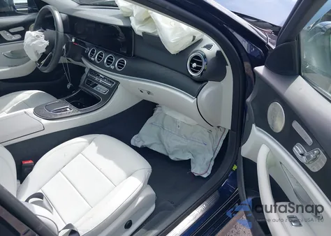 2022 Mercedes-Benz E 350 from USA, damaged, VIN W1KZF8DBXNB049580